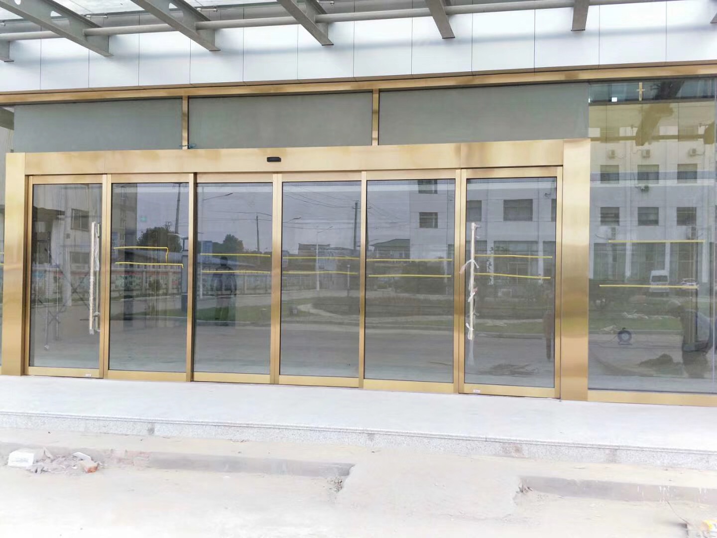 �P(y��ng)�����x���F(tu��n)�����Б�(y��ng)�T(m��n)